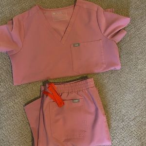Pink figs scrubs